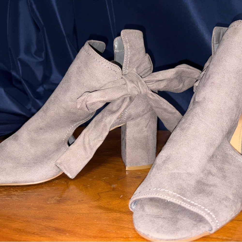 JustFab Gray Peep-Toe Heeled Boots